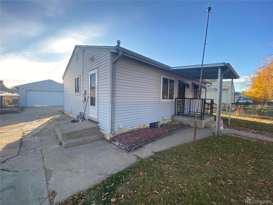 Backyard, Detached Garage, Exterior