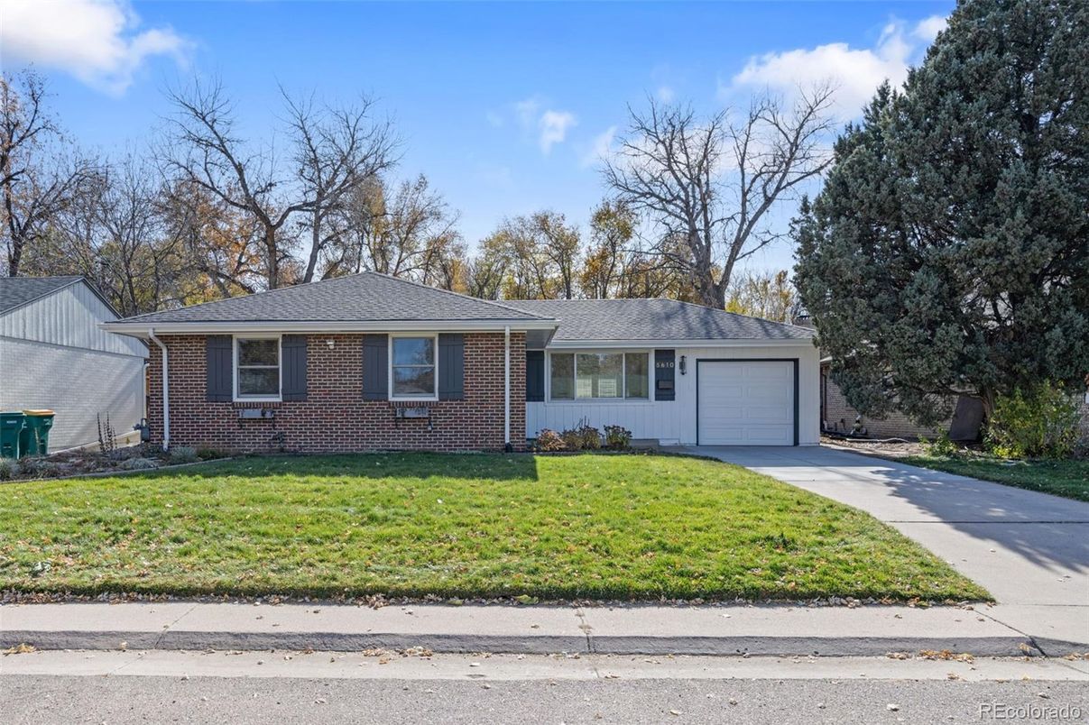 Attached, Exterior, Facade, Brick Facade, Ranch