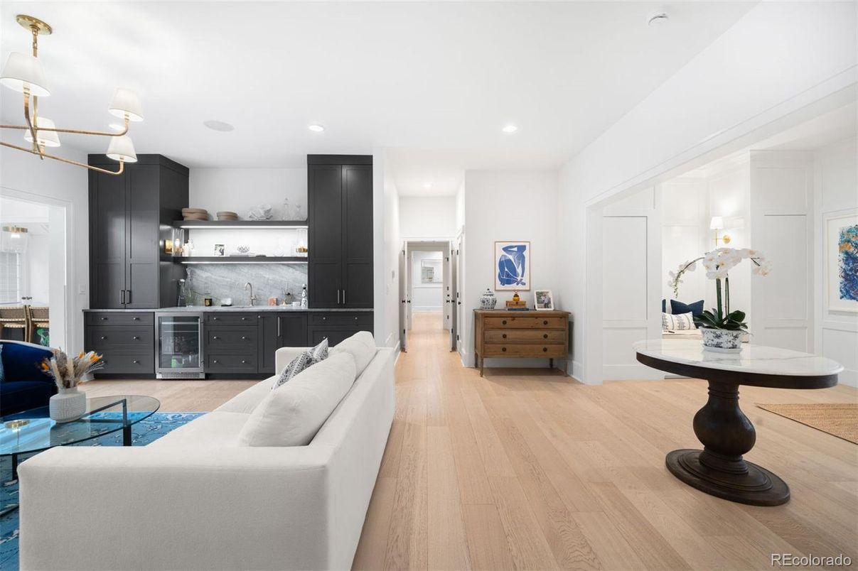 Interior, Kitchen, Living room, Pendant Lights, Recessed Lighting, Wood Texture Flooring