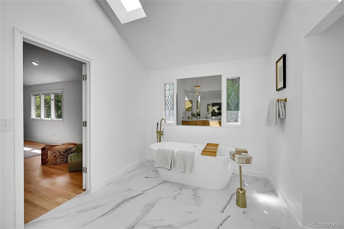 Bathroom, Free Standing Baths, Interior, Marble, Recessed Lighting, Wood Texture Flooring