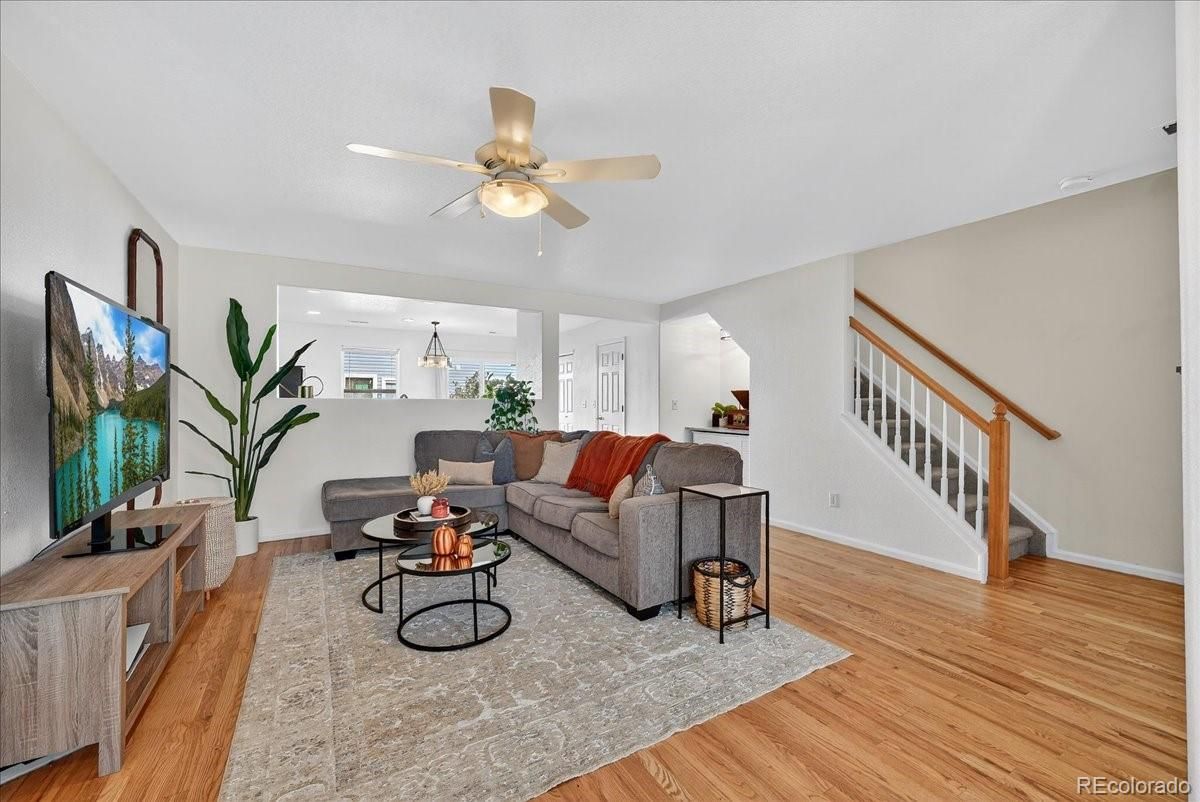 Interior, Living room, Pendant Lights, Recessed Lighting, Wood Texture Flooring