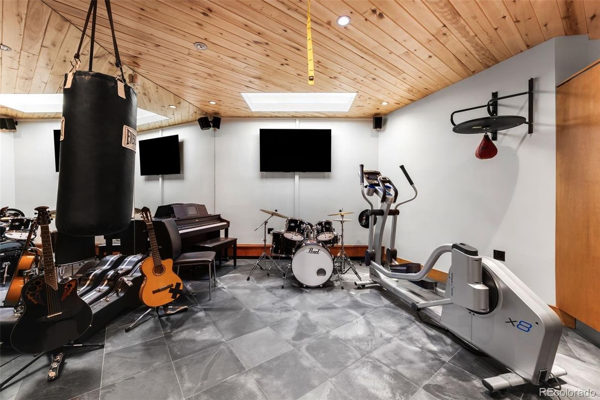 Fitness Equipment, Interior, Piano, Recessed Lighting, Wooden Ceilings