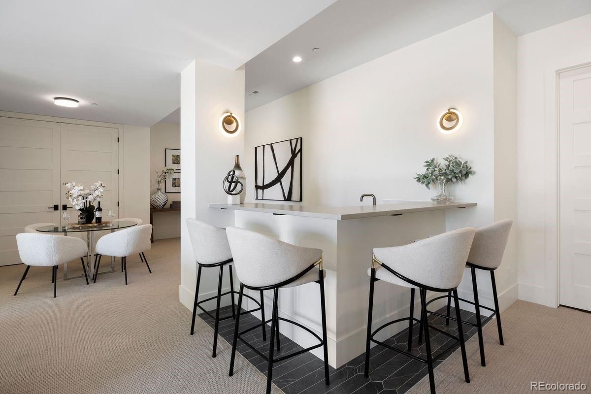 Dining room, Interior, Recessed Lighting