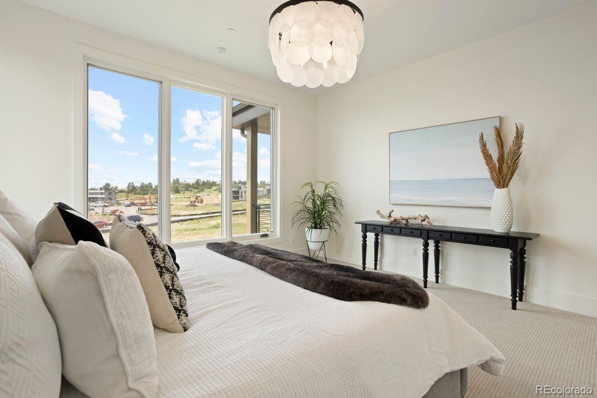 Bedroom, Interior, Water