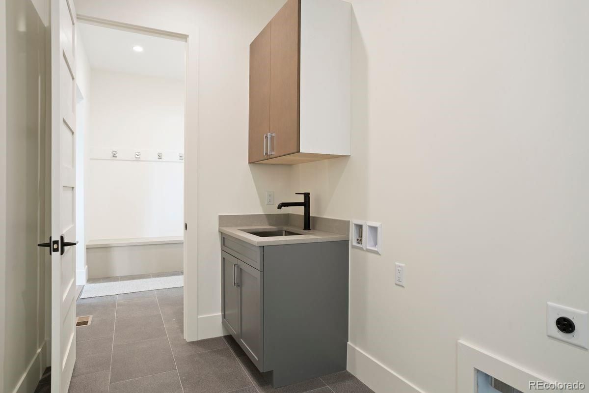 Interior, Recessed Lighting, Washer