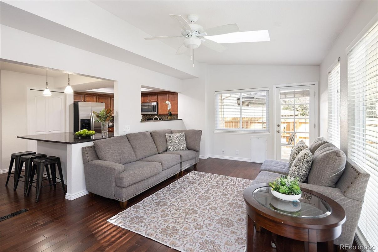 Interior, Kitchen, Living room, Pendant Lights, Stainless Steel Appliances, Wood Texture Flooring