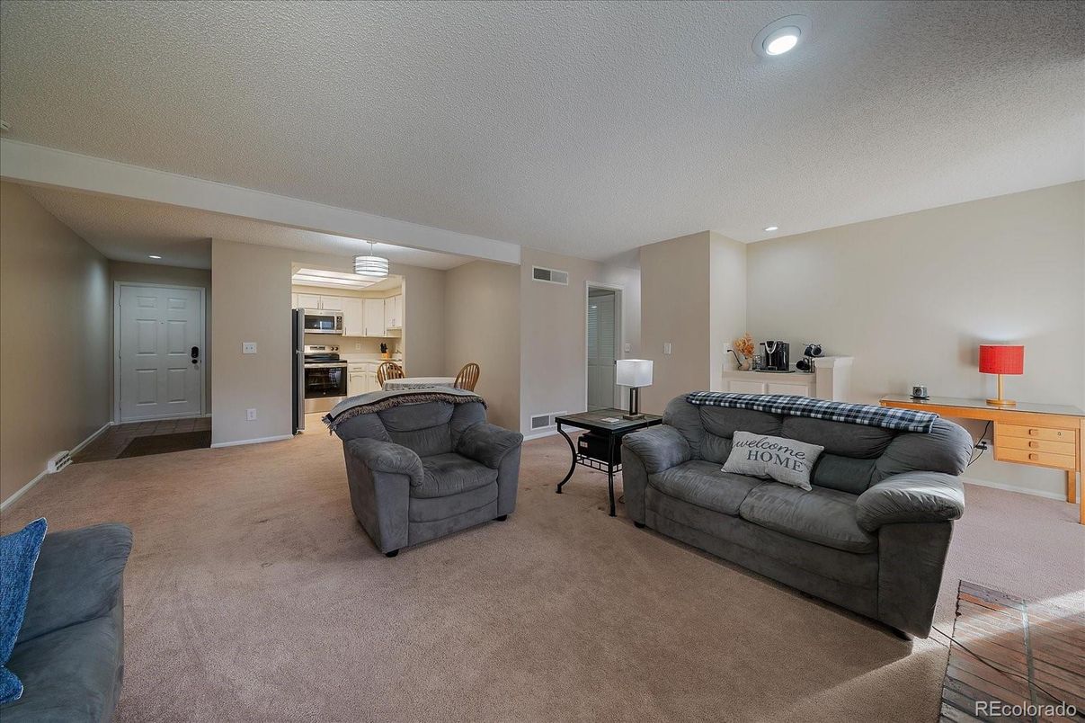 Interior, Kitchen, Living room, Recessed Lighting, Stainless Steel Appliances