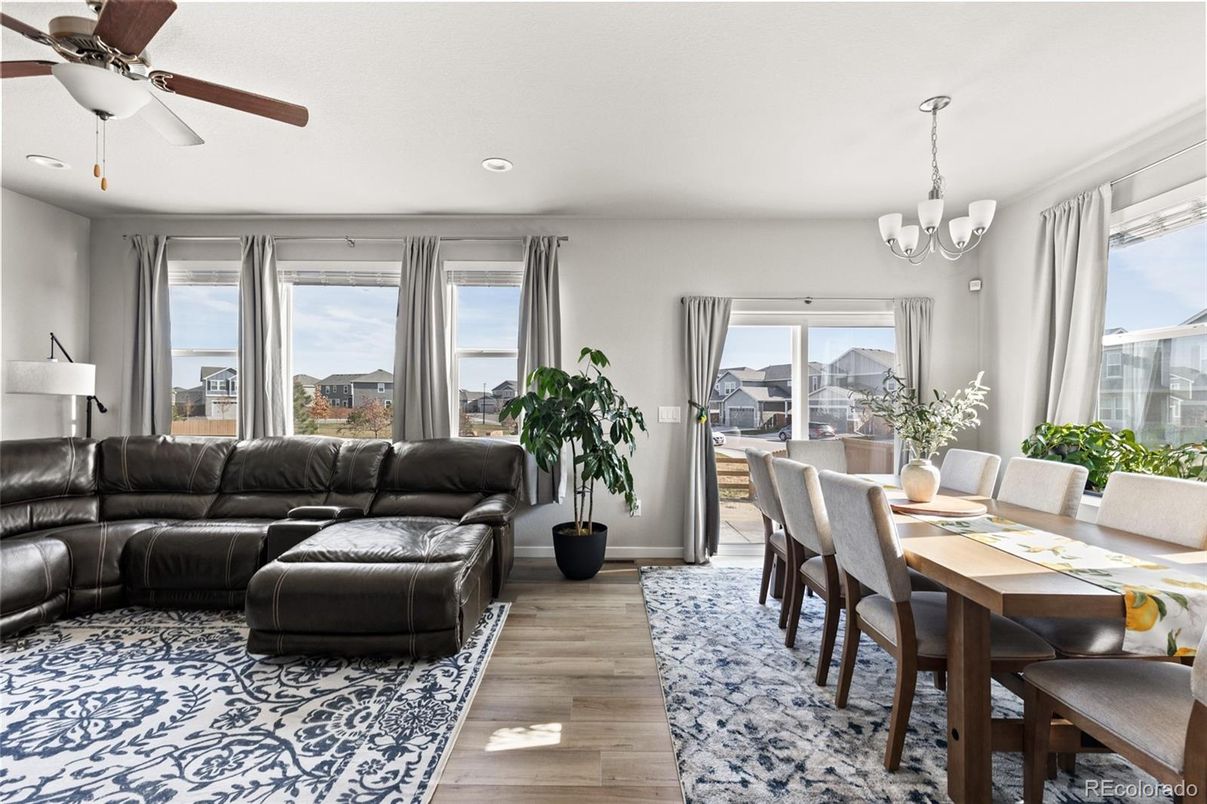 Chandelier, Dining room, Interior, Living room, Recessed Lighting, Wood Texture Flooring