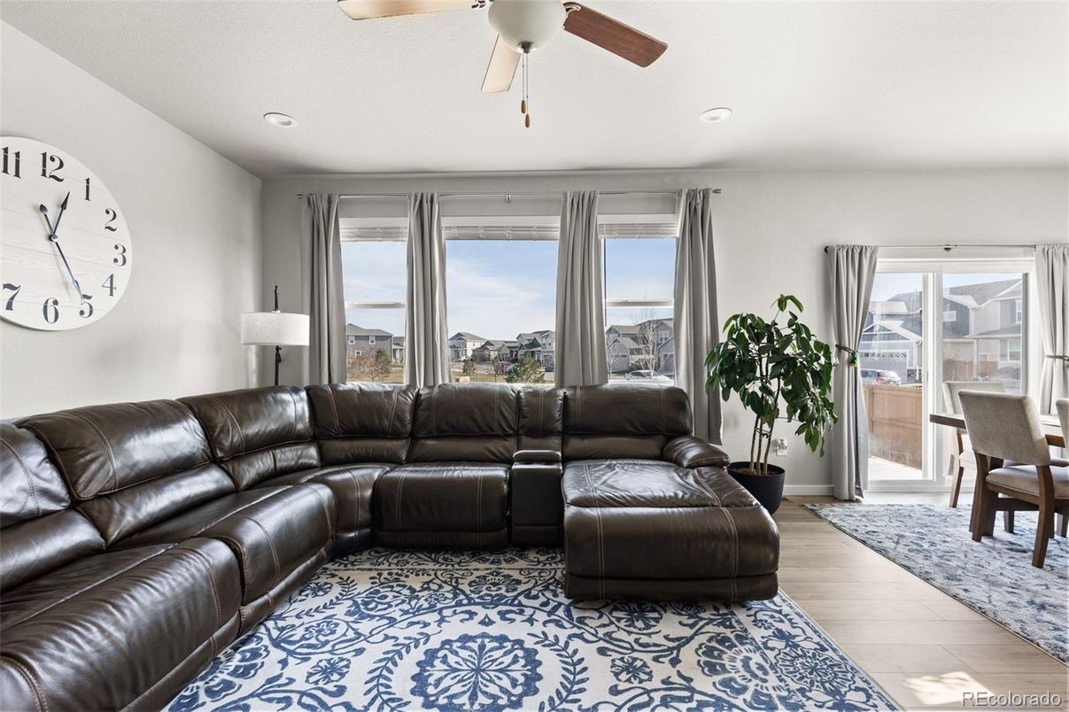 Dining room, Interior, Living room, Recessed Lighting, Wood Texture Flooring