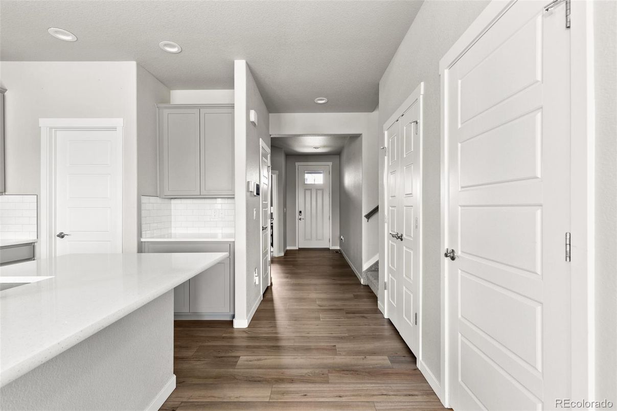 Interior, Recessed Lighting, Wood Texture Flooring