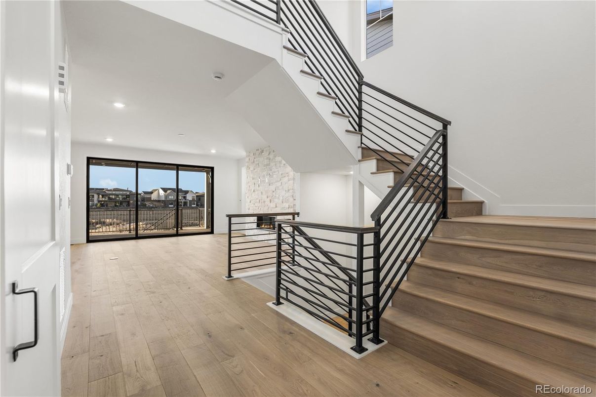Interior, Recessed Lighting, Wood Texture Flooring
