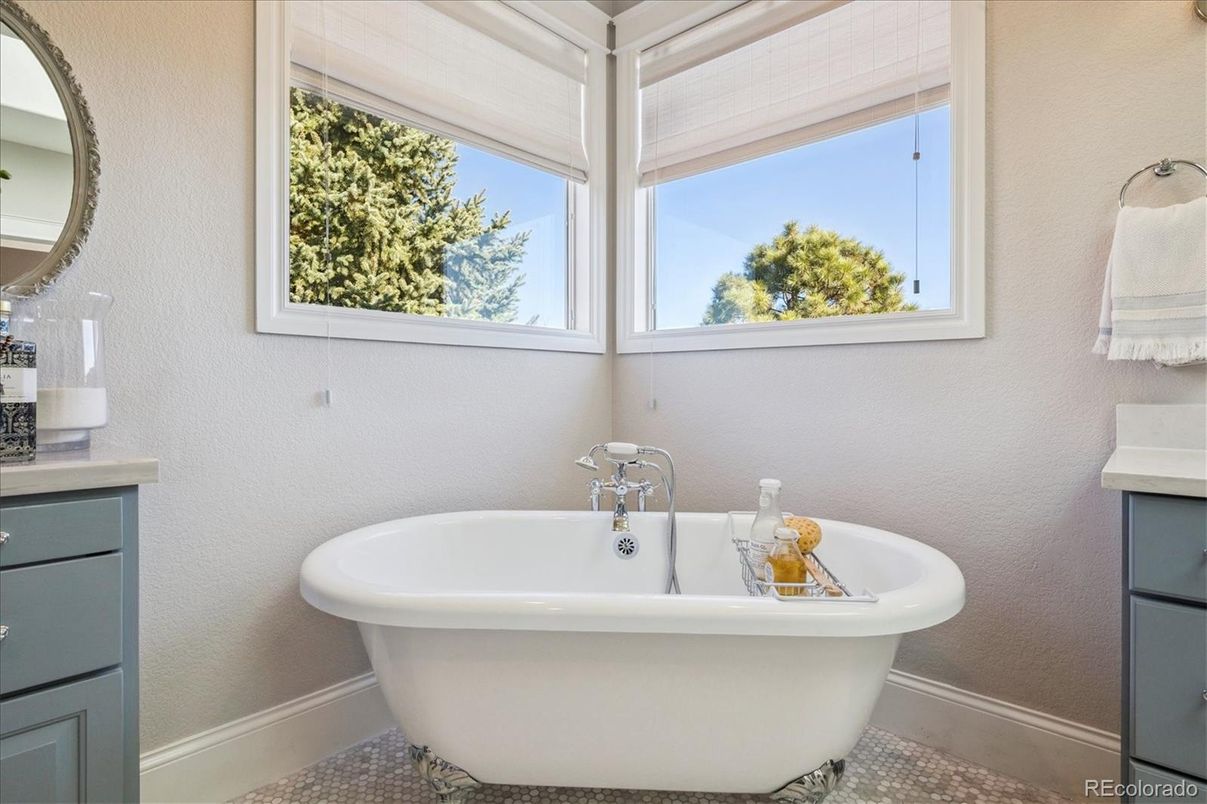 Bathroom, Free Standing Baths, Interior