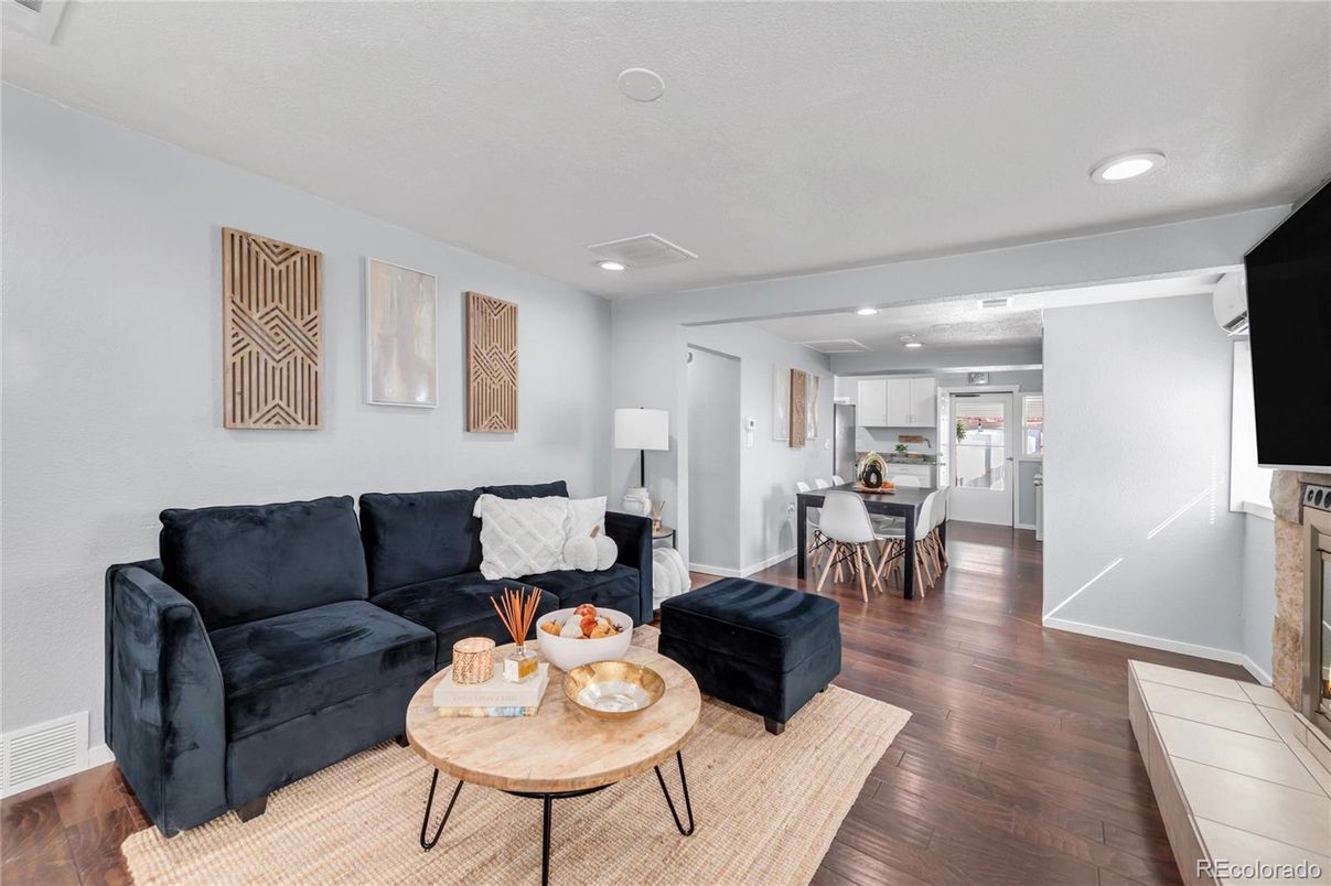 Dining room, Interior, Kitchen, Living room, Recessed Lighting, Wood Texture Flooring