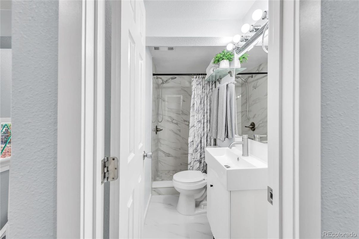 Bathroom, Interior, Marble, Marble Walls