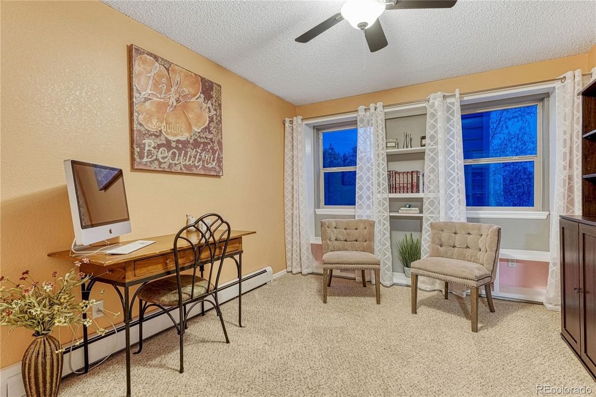 Home Office, Interior