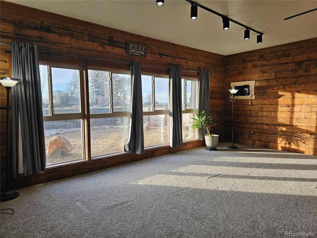 Empty room, Interior, Wooden Walls