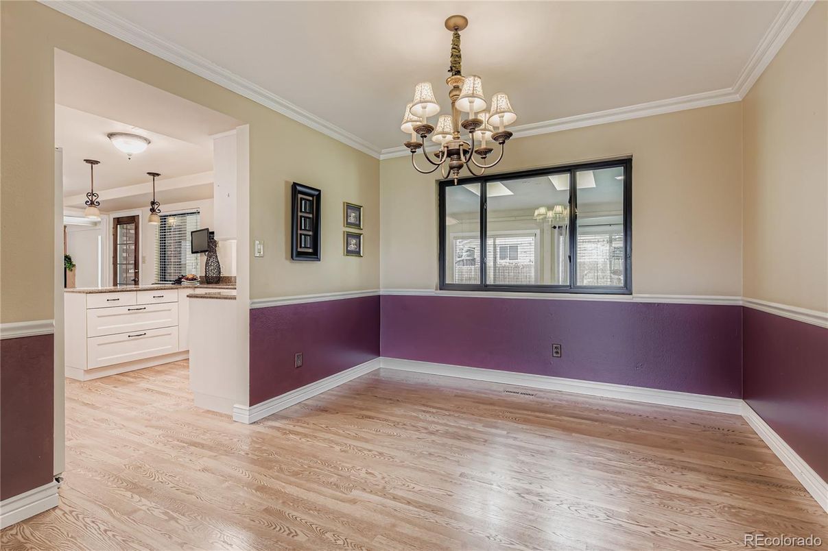 Chandelier, Empty room, Interior, Wood Texture Flooring