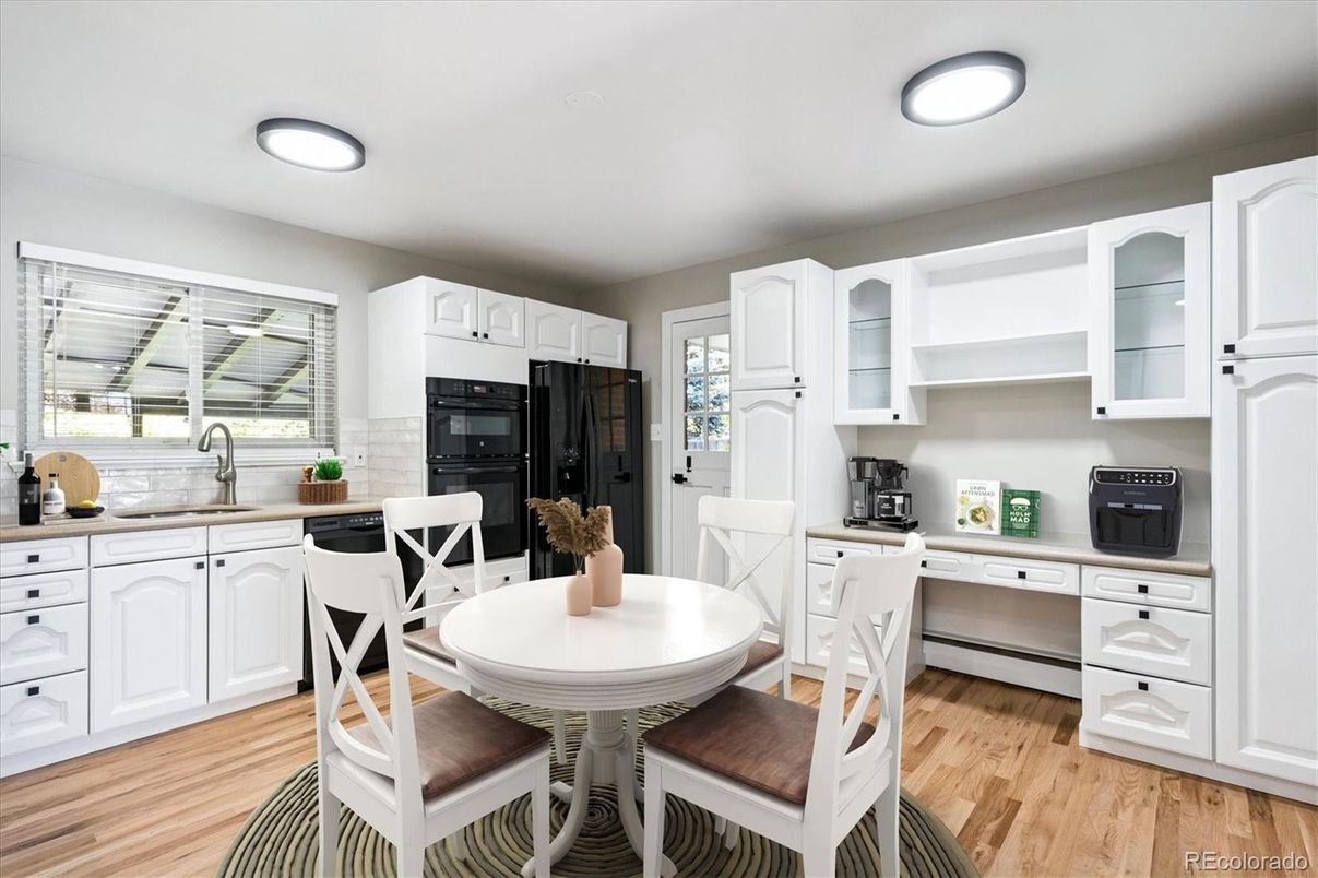 Dining room, Interior, Kitchen, Recessed Lighting, Wood Texture Flooring
