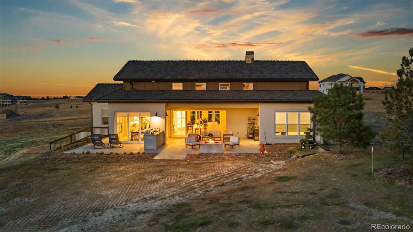 Exterior, Facade, Farmhouse