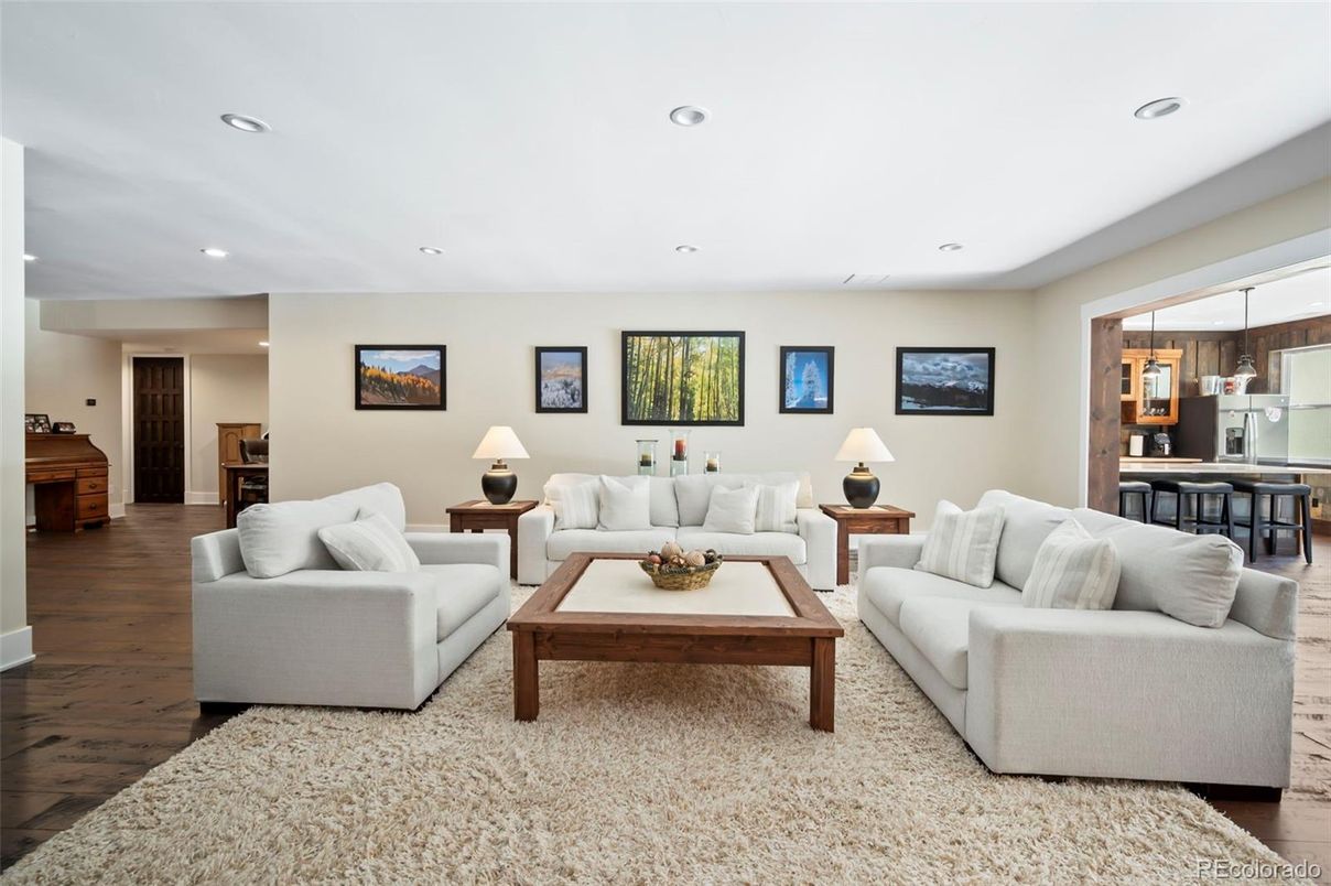 Interior, Kitchen, Living room, Pendant Lights, Recessed Lighting, Wood Texture Flooring