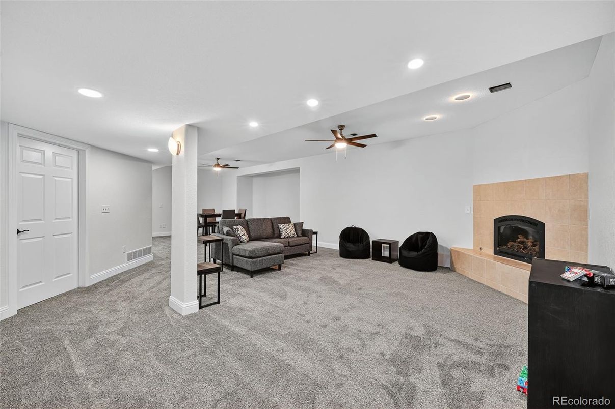 Fireplace, Interior, Living room, Recessed Lighting