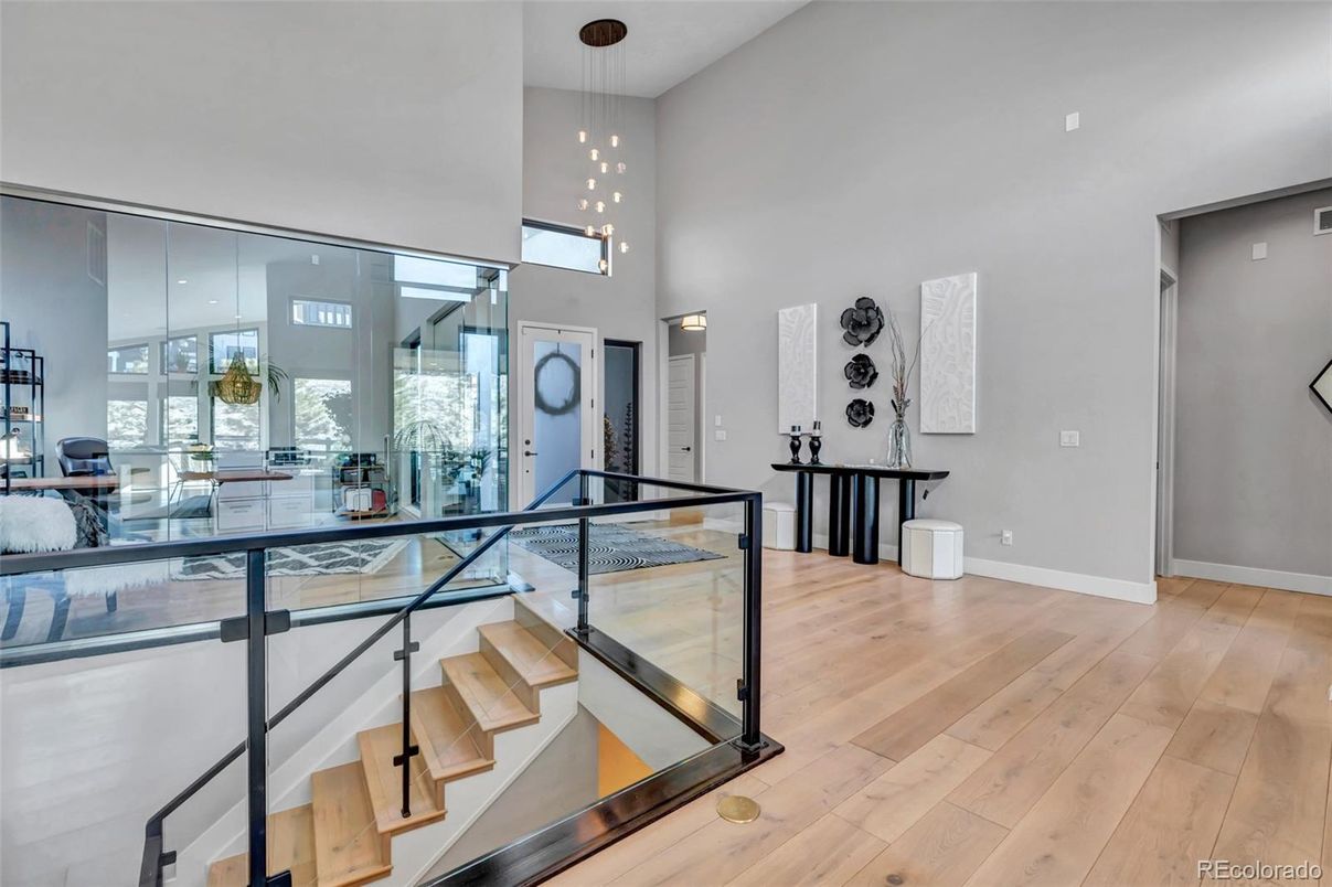 Interior, Pendant Lights, Wood Texture Flooring