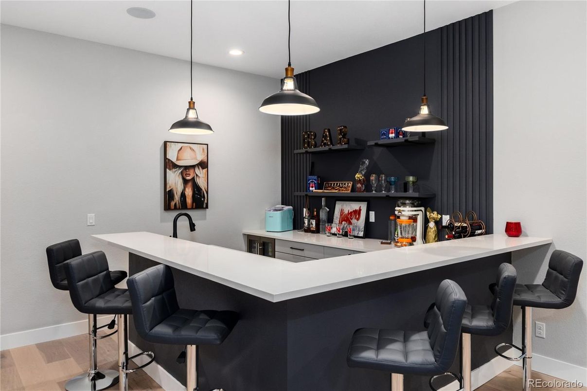 Interior, Pendant Lights, Recessed Lighting, Wood Texture Flooring