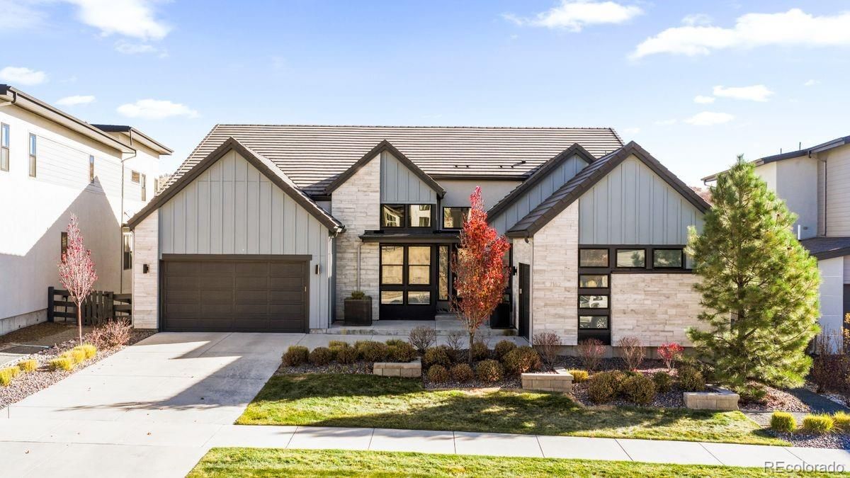 Attached, Exterior, Facade, Farmhouse