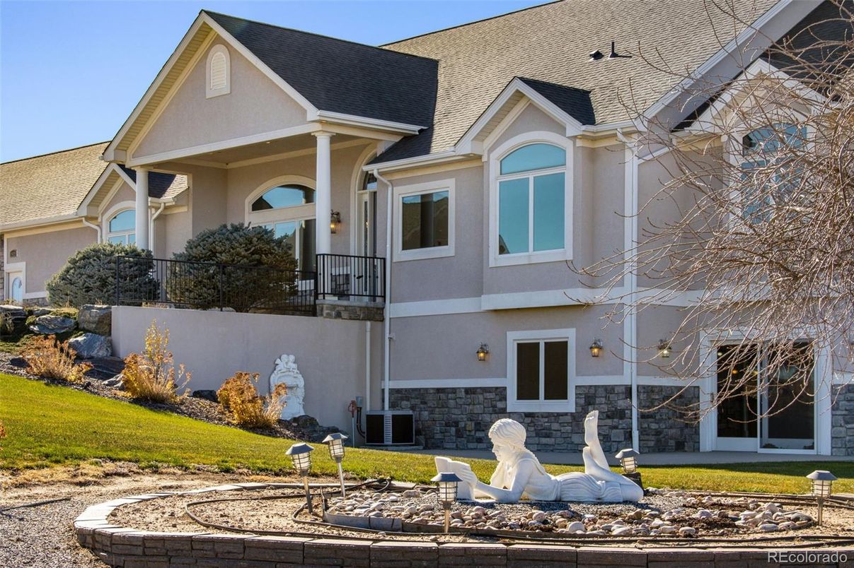 Exterior, Facade, Queen Anne Victorian