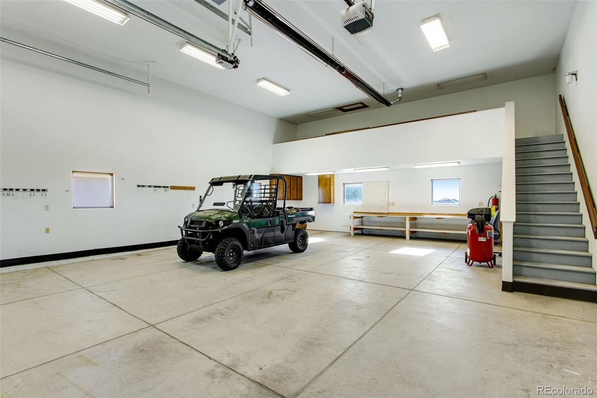 Garage, Interior
