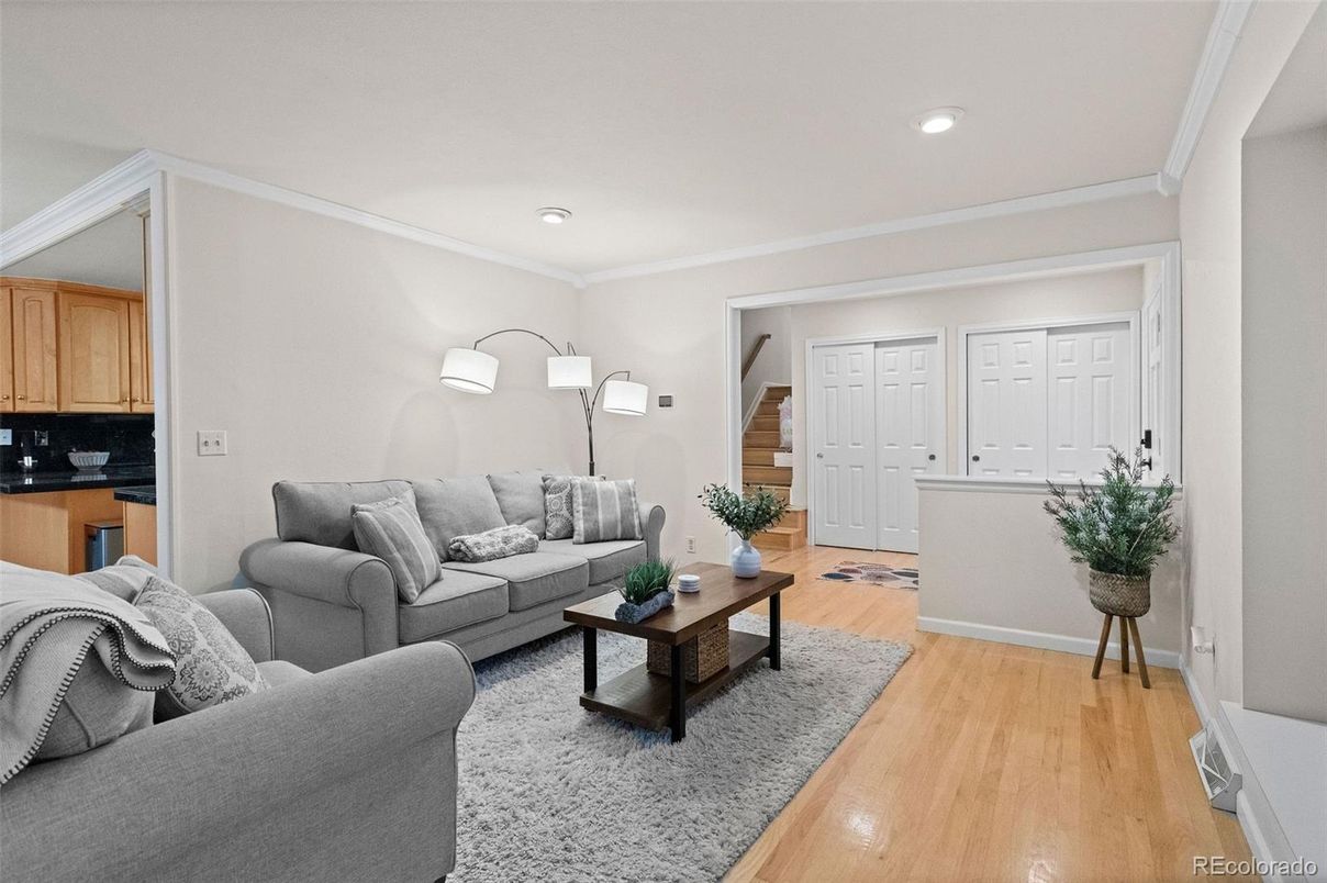 Interior, Living room, Recessed Lighting, Wood Texture Flooring