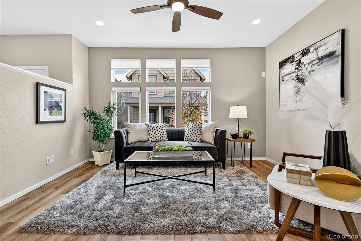 Interior, Living room, Recessed Lighting, Wood Texture Flooring