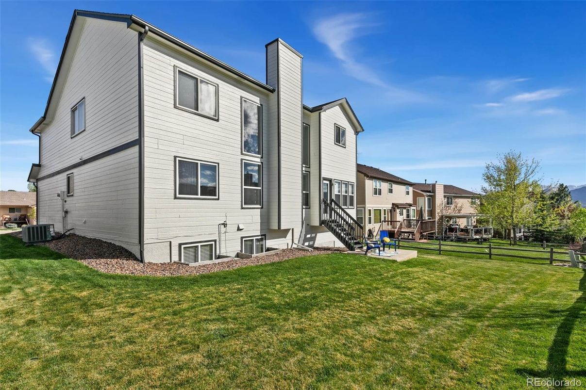 Backyard, Exterior, Playground