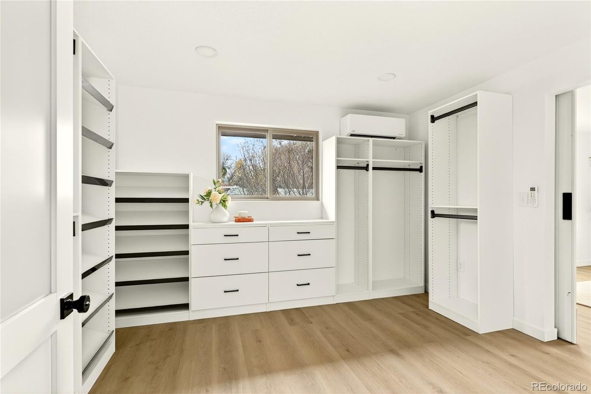 Interior, Recessed Lighting, Walk-in Closets, Wood Texture Flooring