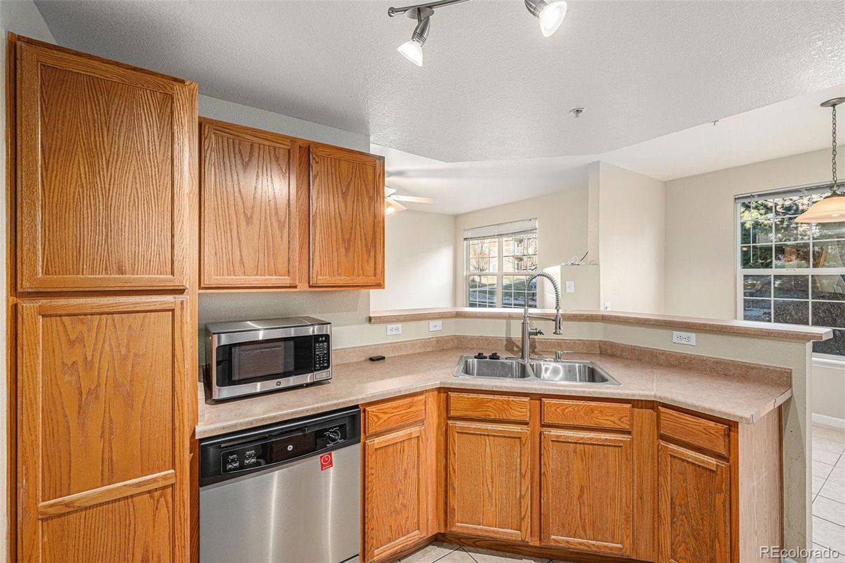 Interior, Kitchen, Pendant Lights, Stainless Steel Appliances
