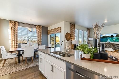 Chandelier, Dining room, Interior, Kitchen, Recessed Lighting, Wood Texture Flooring