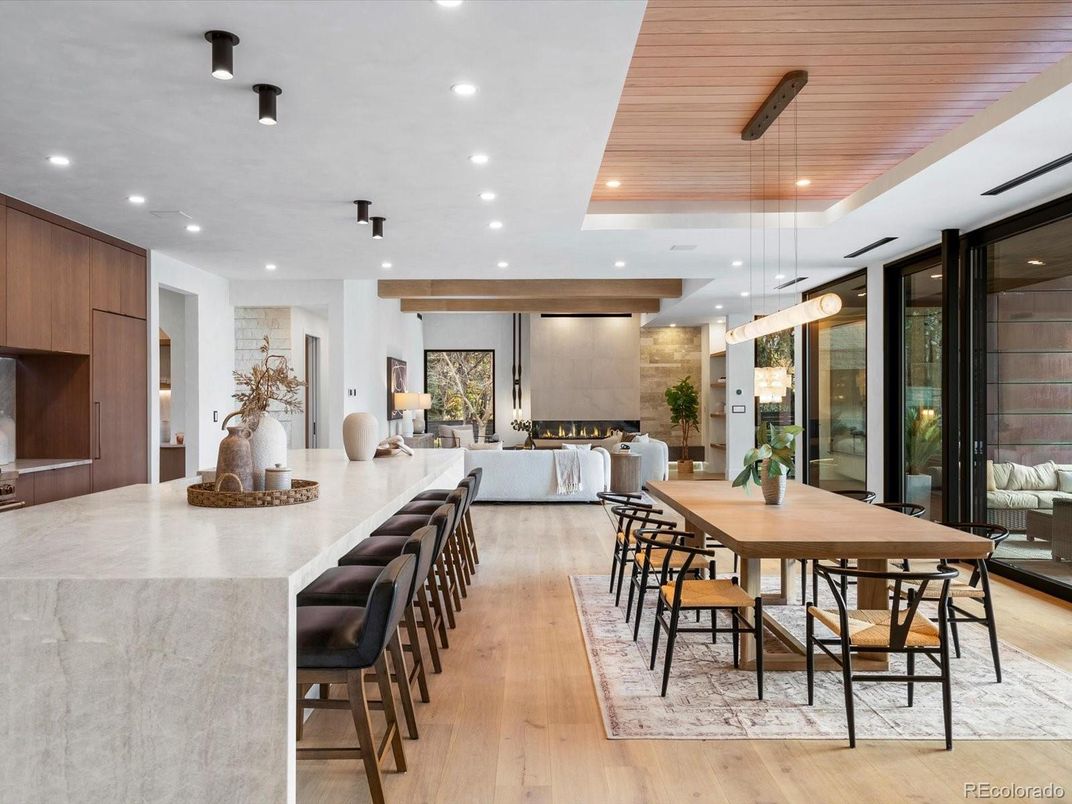 Dining room, Interior, Living room, Pendant Lights, Recessed Lighting, Wooden Ceilings, Wood Texture Flooring