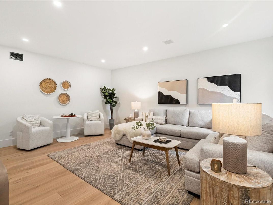 Interior, Living room, Recessed Lighting, Wood Texture Flooring