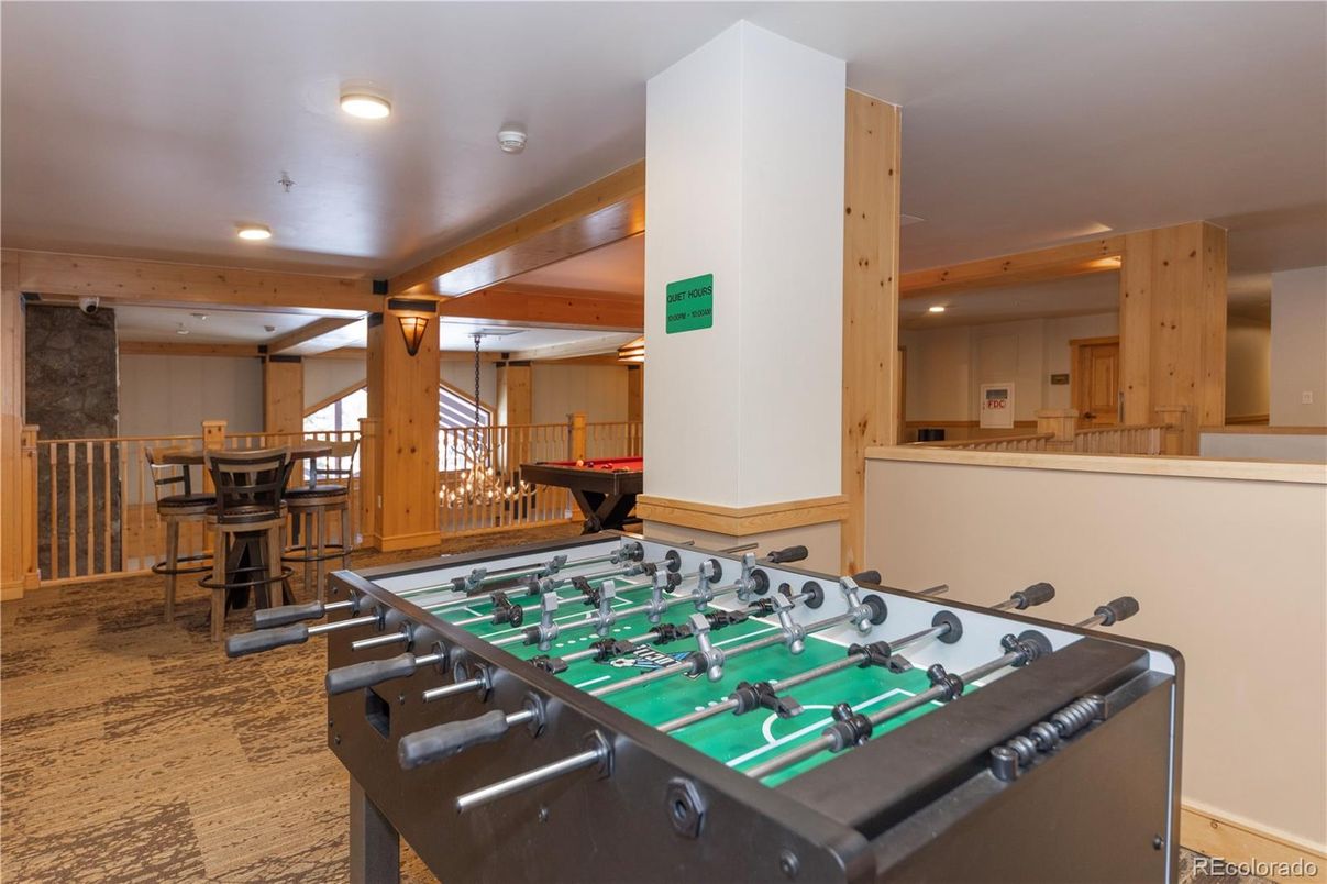 Game Room, Interior, Recessed Lighting