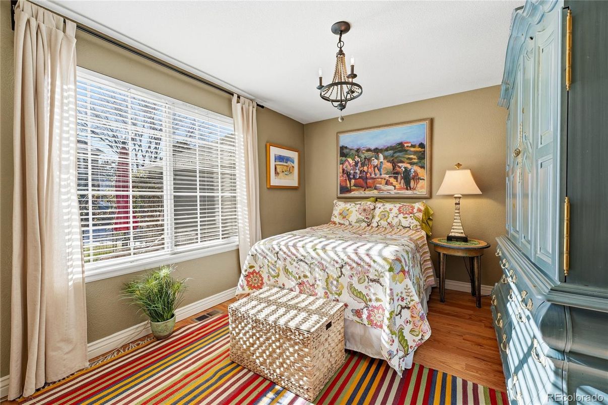 Bedroom, Interior, Pendant Lights, Wood Texture Flooring