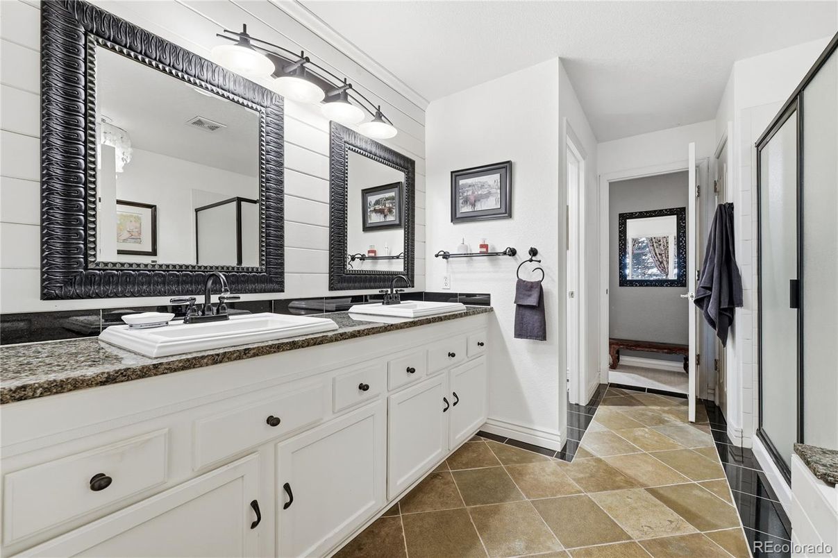 Bathroom, Dual Sink Vanities, Interior