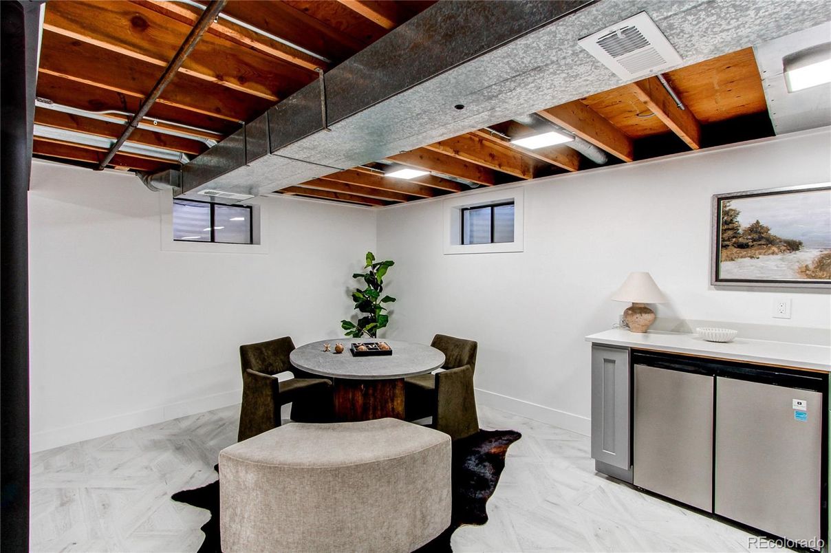 Dining room, Interior, Marble, Wooden Beams, Wooden Ceilings