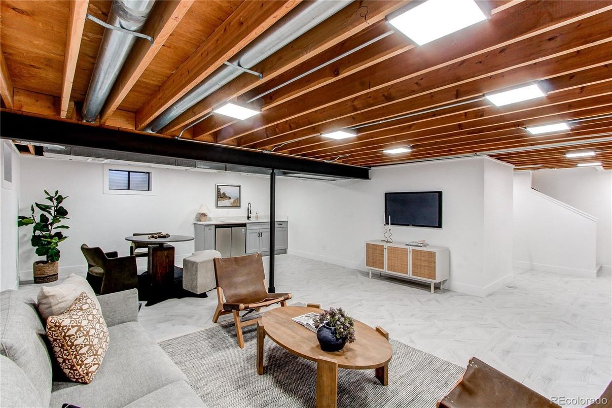Interior, Living room, Marble, Recessed Lighting, Wooden Beams, Wooden Ceilings