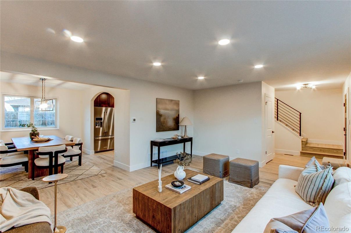 Dining room, Interior, Living room, Pendant Lights, Recessed Lighting, Stainless Steel Appliances, Wood Texture Flooring