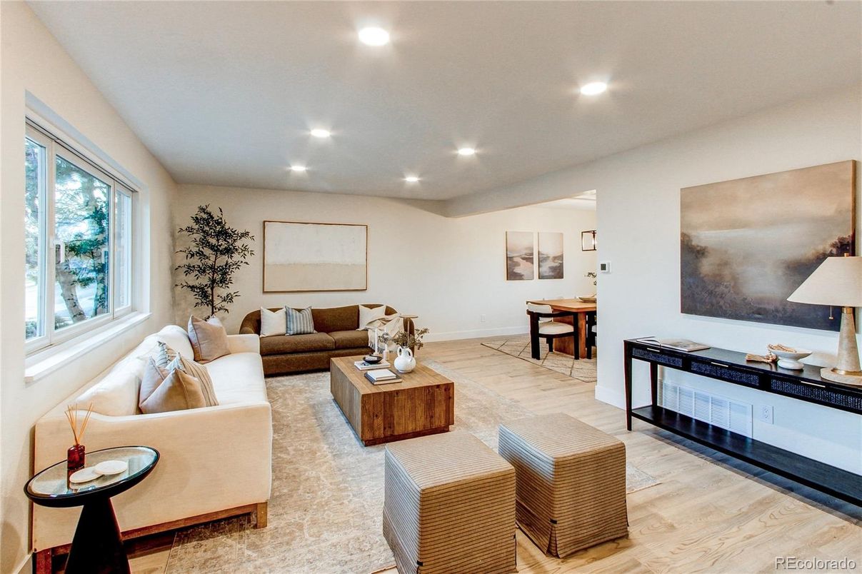 Dining room, Interior, Living room, Recessed Lighting, Wood Texture Flooring