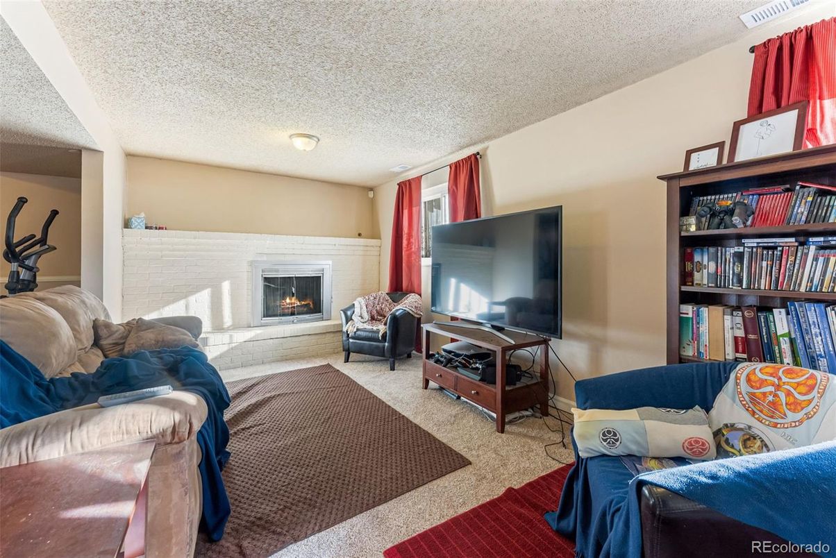 Fireplace, Interior, Living room