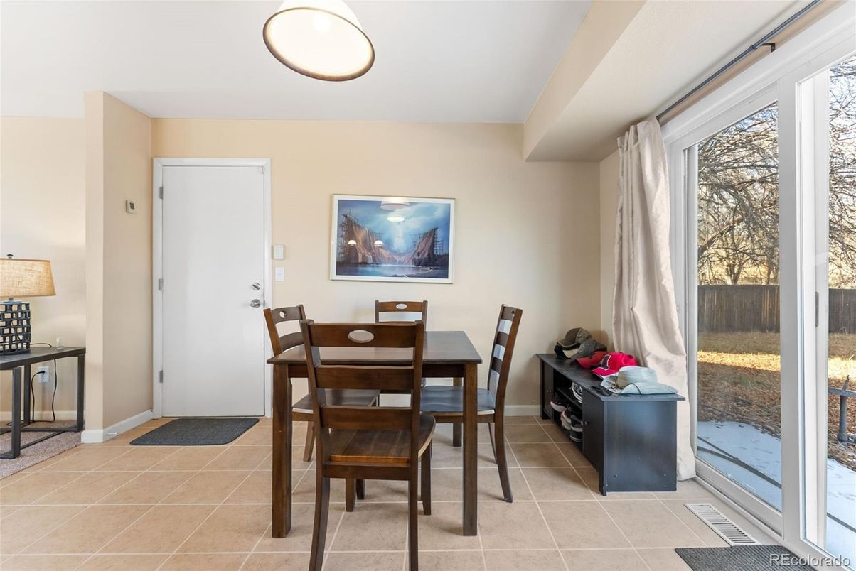 Dining room, Interior