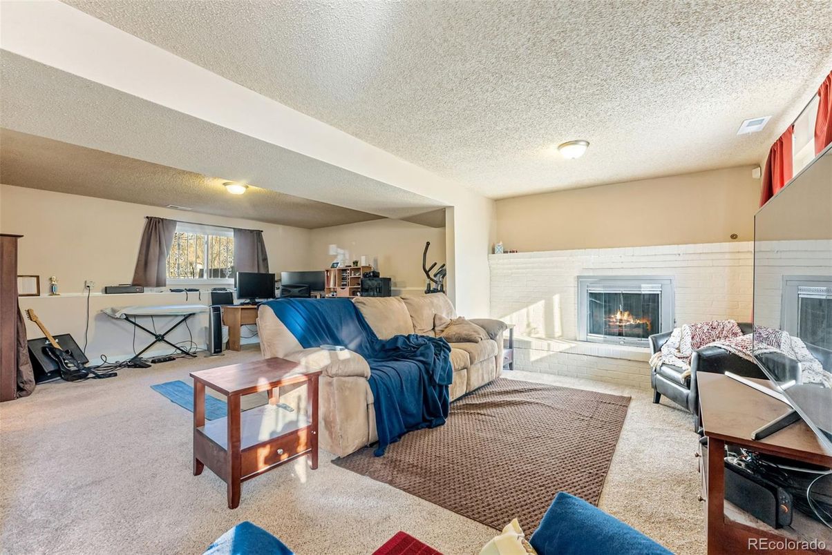 Fireplace, Interior, Living room