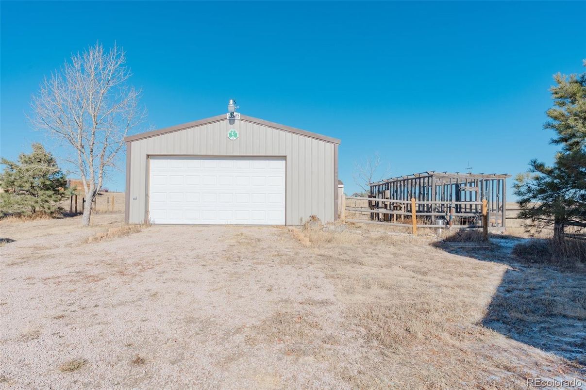 Backyard, Detached Garage, Exterior