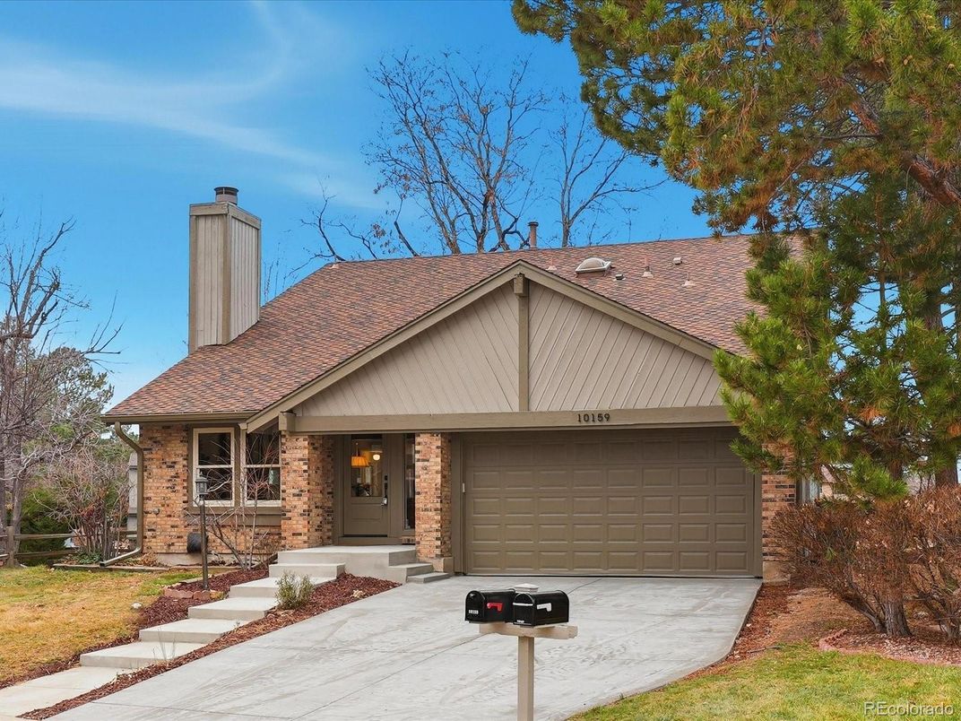 Attached, Exterior, Facade, Brick Facade, Ranch